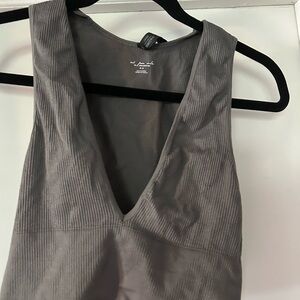 Urban Outfitters Gray V-Neck Sleeveless Top